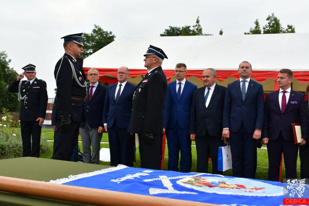 30 września 2023 r. Ochotnicza Straż Pożarna Dębica-Kędzierz obchodziła Jubileusz 75 – lecia, uroczystości połączone zostały z nadaniem Jednostce sztandaru.