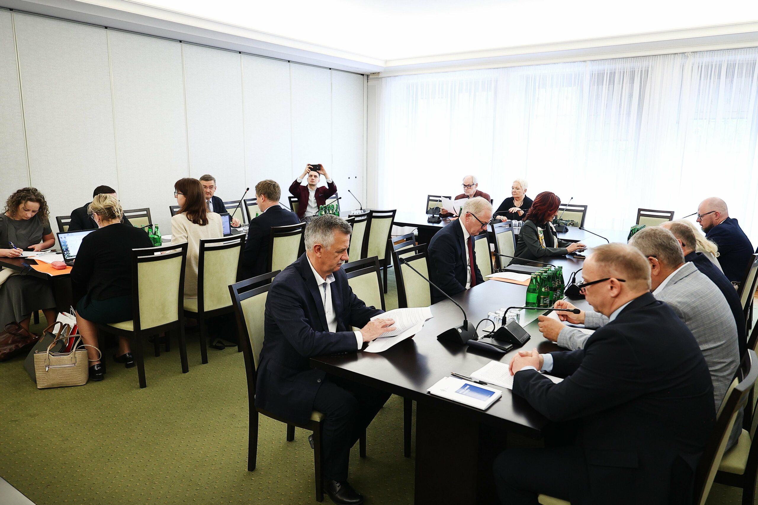 Posiedzenie senackich Komisji Klimatu i Środowiska oraz Gospodarki Narodowej i Innowacyjności, 24.04.2025 Warszawa