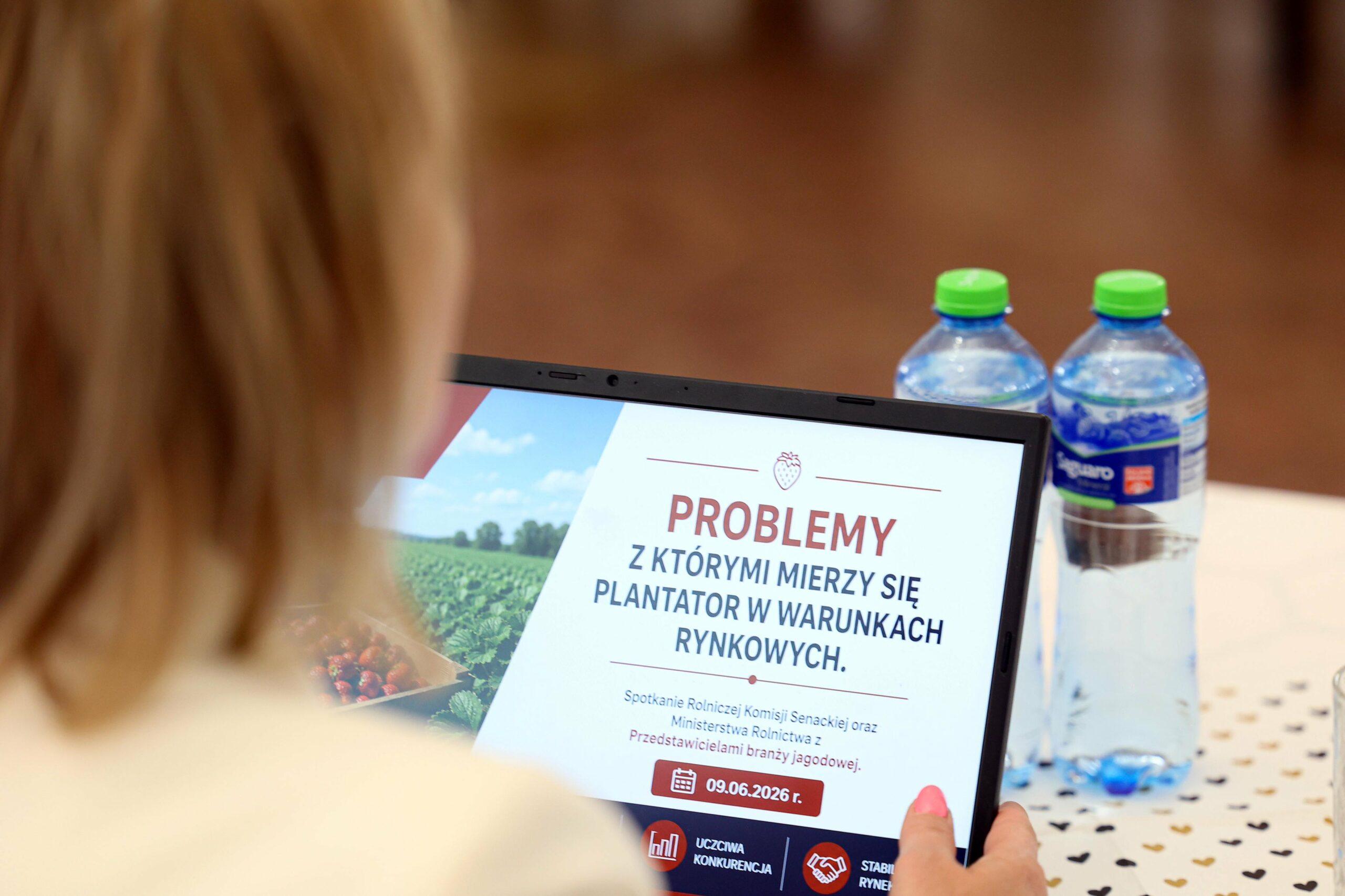 Wizyta studyjna Komisji Rolnictwa i Rozwoju Wsi w gospodarstwie produkcyjno-ogrodniczym BORYNA w Zaluskach, w gospodarstwie produkcyjnym w Smulskach oraz Pałacu w Zdanowie, 09.06.2026